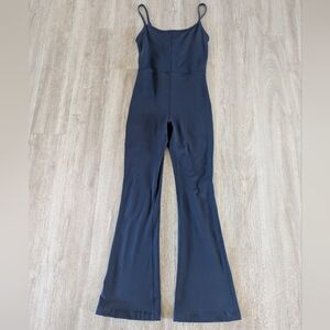 Elegant Navy Jumpsuit with Wide Leg Design Size Small